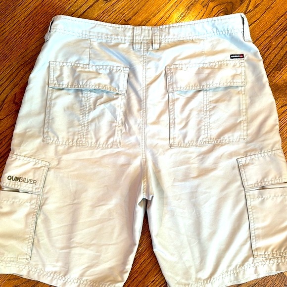 SOLD! - Quicksilver Cargo Shorts 36” waist - Picture 4 of 7